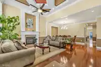 6277 146A STREET - thumbnail 5