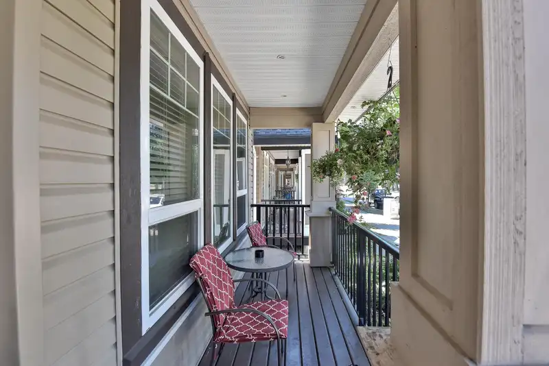 12928 60 AVENUE - photo 2 of 17