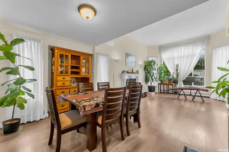 7882 165A STREET - photo 3 of 13