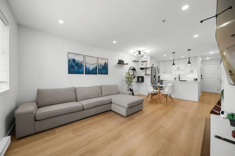 104 19774 56 AVENUE - photo 1 of 25