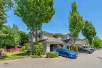 1 6747 137 STREET - thumbnail 2