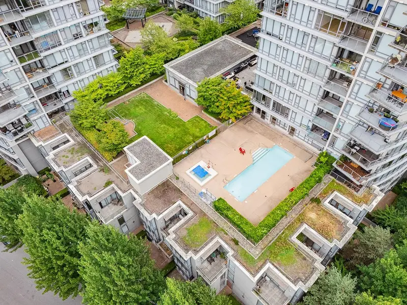 603 7362 ELMBRIDGE WAY - photo 2 of 25