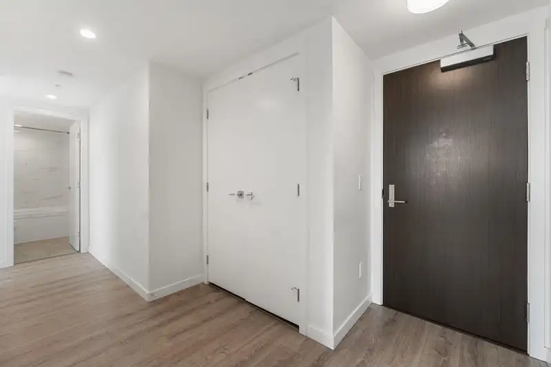 1112 13350 CENTRAL AVENUE - photo 2 of 19
