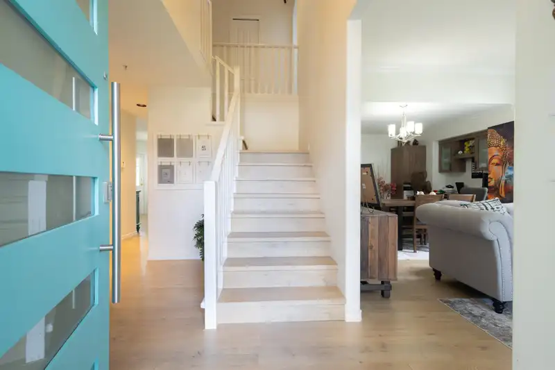 6739 178B STREET - photo 2 of 31