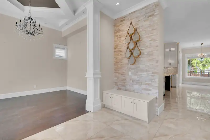 8245 144A STREET - photo 3 of 40