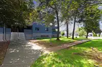 213 5906 176A STREET - thumbnail 9
