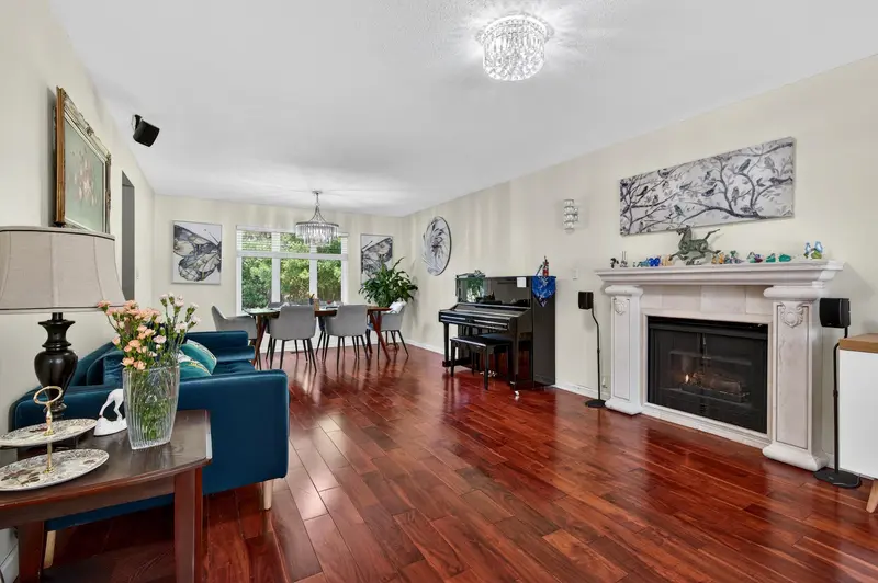 7848 161 STREET - photo 3 of 25