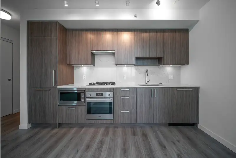 1901 13350 CENTRAL AVENUE - photo 3 of 21