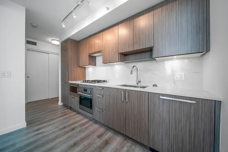 1901 13350 CENTRAL AVENUE - photo 4 of 21