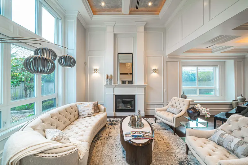 9240 CHAPMOND CRESCENT - photo 4 of 25