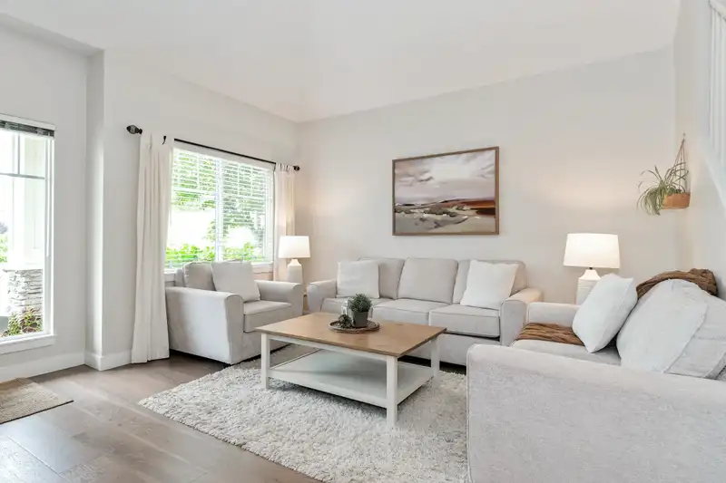 18196 66A AVENUE - photo 4 of 35