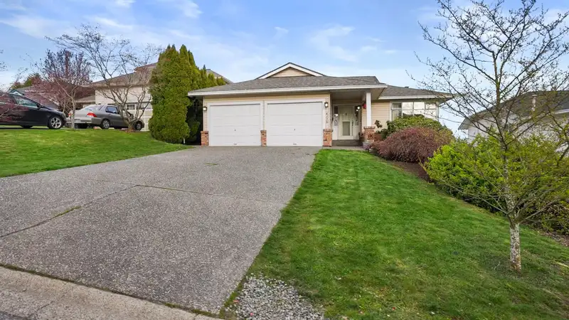 6170 191 STREET - photo 1 of 39