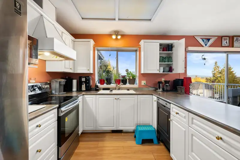 6170 191 STREET - photo 2 of 39
