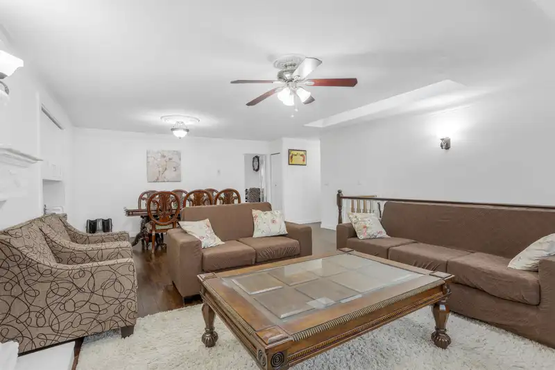 8502 148 STREET - photo 4 of 24