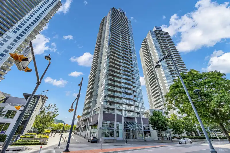 807 9981 WHALLEY BOULEVARD - photo 1 of 35
