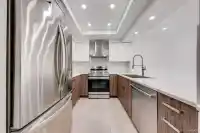 304 9635 121 STREET - thumbnail 1