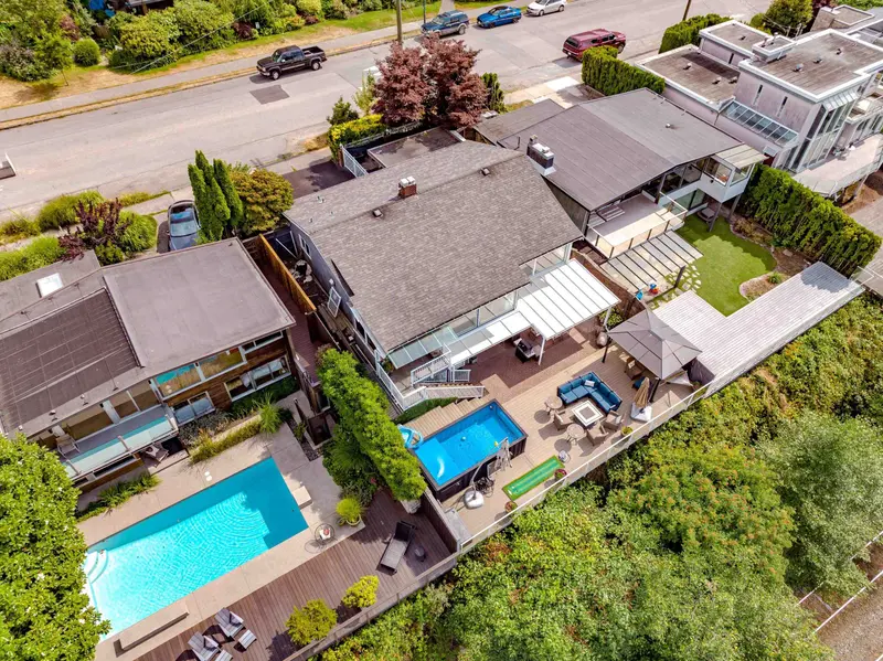 2385 WALL STREET - photo 2 of 25