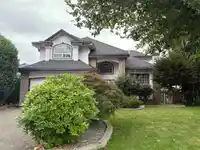 10476 169A STREET - thumbnail 2