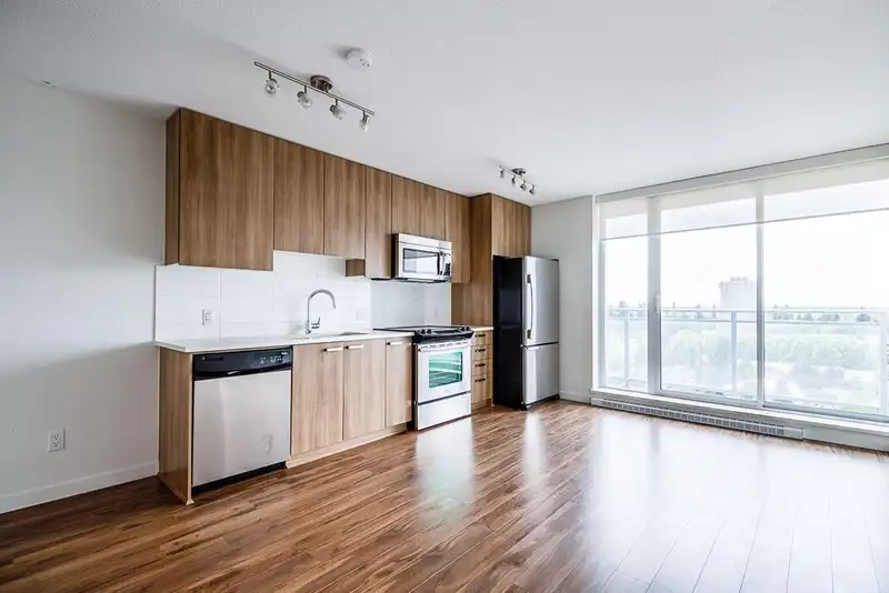 1710 13325 102A AVENUE - photo 4 of 17