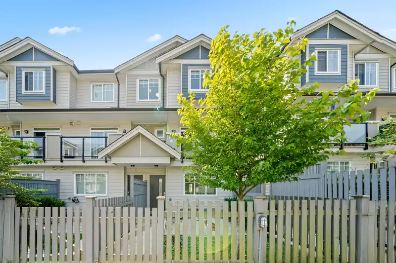 156 13898 64 AVENUE - photo 1 of 38
