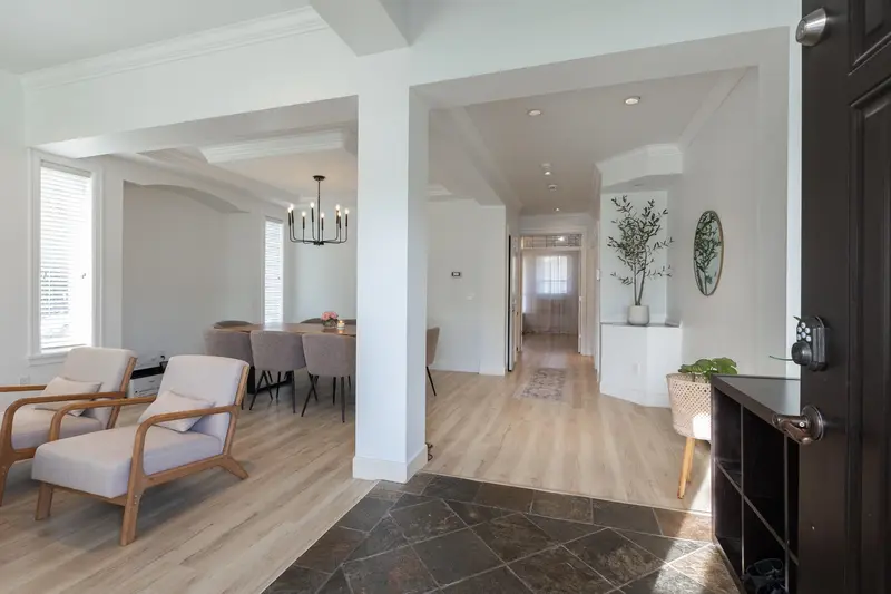 6303 167B STREET - photo 4 of 25