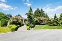 8883 164A STREET - thumbnail 2