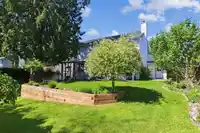 18066 61 AVENUE - thumbnail 4