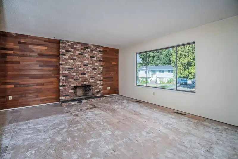 12260 85 AVENUE - photo 4 of 22