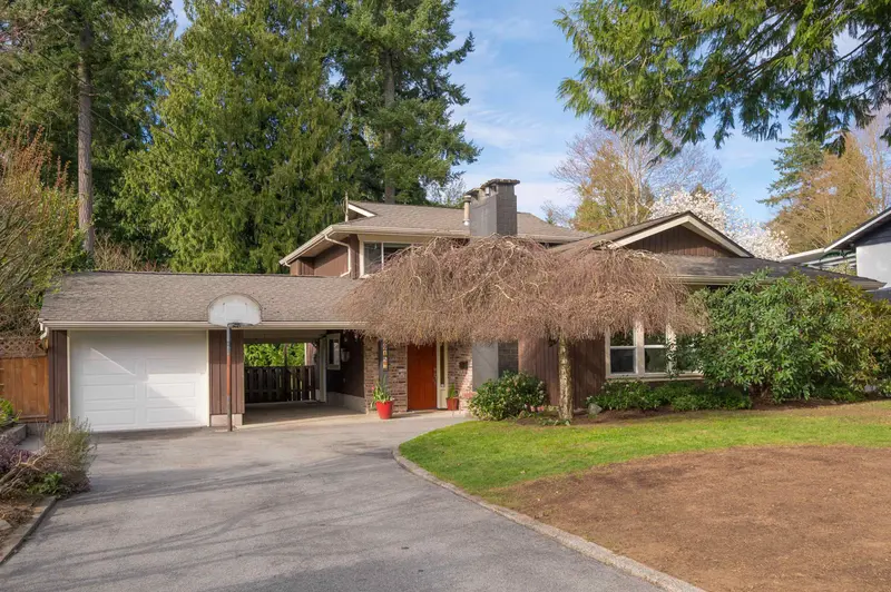 20157 43 AVENUE - photo 2 of 25