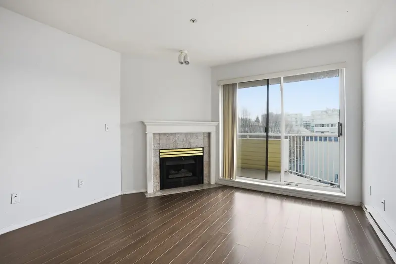 433 32830 GEORGE FERGUSON WAY - photo 4 of 25