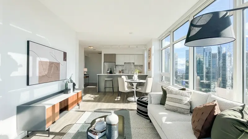 2505 6461 TELFORD AVENUE - photo 3 of 22