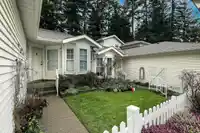 57 6537 138TH STREET - thumbnail 2