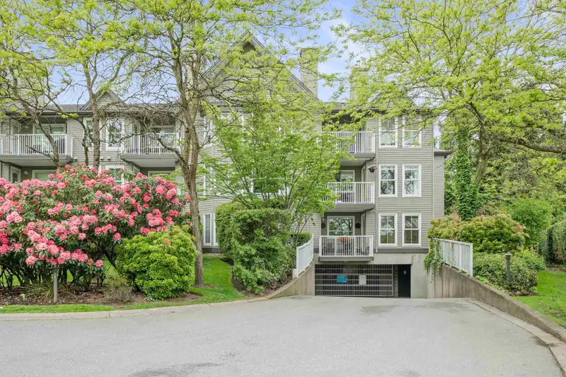 103 15160 108 AVENUE - photo 1 of 18