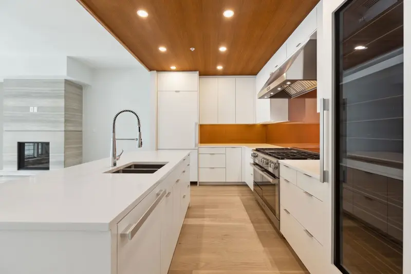 503 6707 NELSON AVENUE - photo 4 of 25