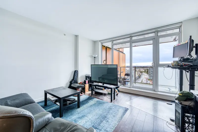 1806 285 E 10TH AVENUE - photo 4 of 25