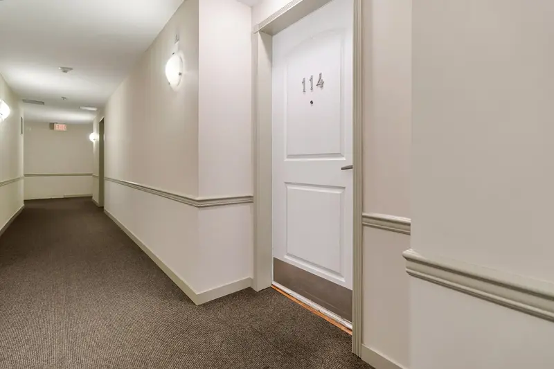 114 33485 SOUTH FRASER WAY - photo 4 of 25