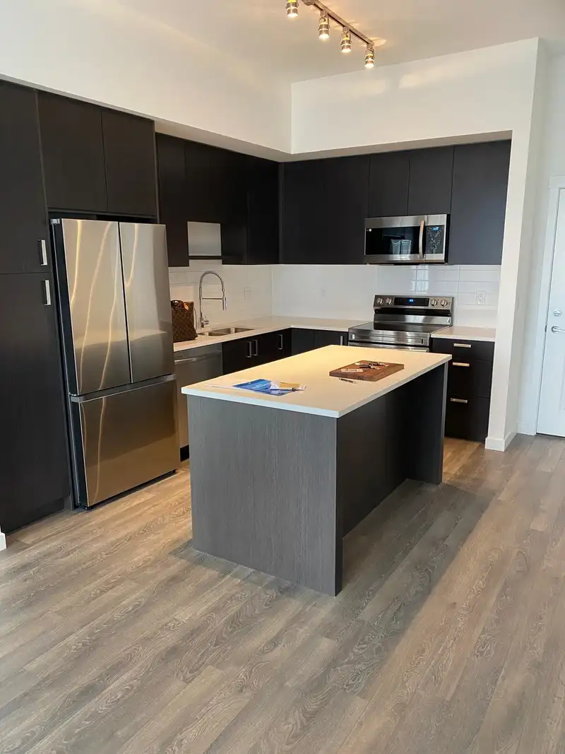 604 15848 FRASER HIGHWAY - photo 3 of 7
