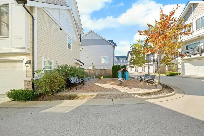 8 7056 192 STREET - photo 2 of 29
