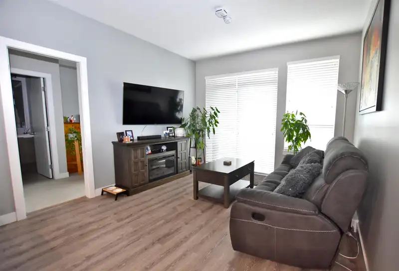 307 16380 64 AVENUE - photo 3 of 22