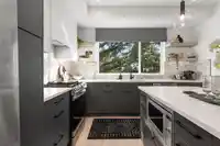 13 19330 FAIRWAY DRIVE - thumbnail 1