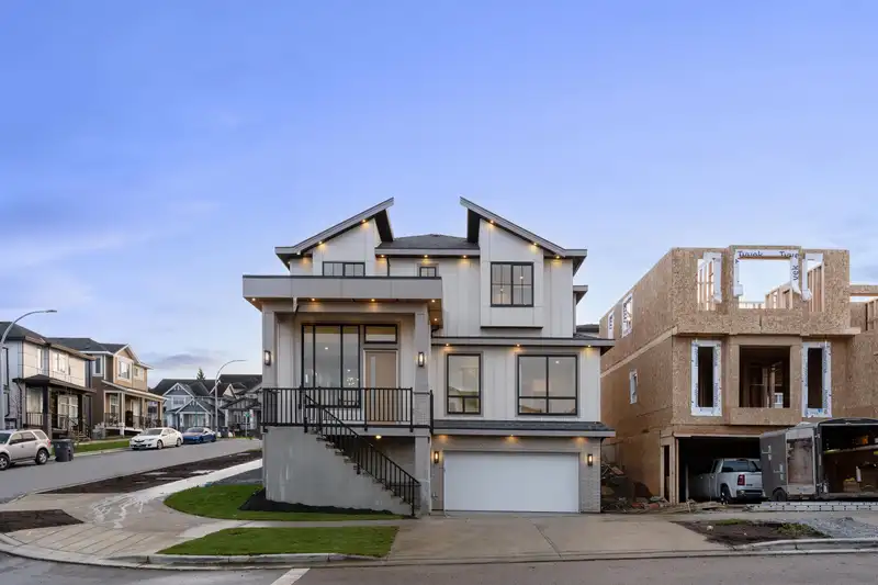 14758 62A AVENUE - photo 1 of 18