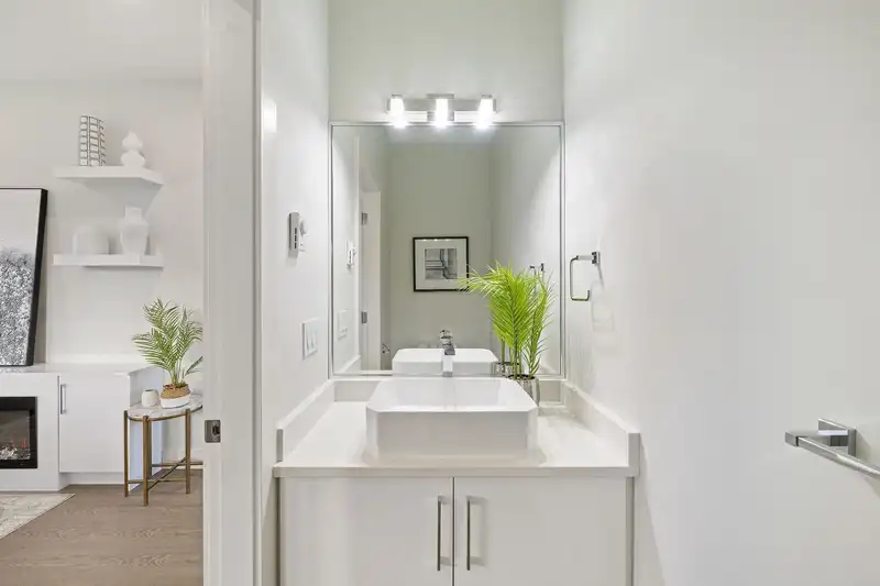 19 14391 61A AVENUE - photo 4 of 25