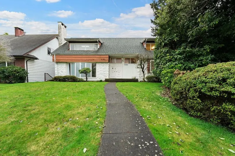 1042 W 48TH AVENUE - photo 2 of 16