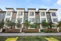 36 7177 194A STREET - thumbnail 1