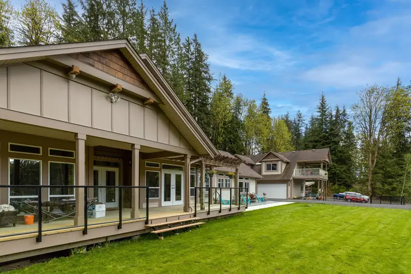 12156 BELL STREET - photo 4 of 25