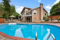 8085 148A STREET - thumbnail 35