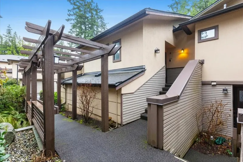 104 12745 16 AVENUE - photo 3 of 25