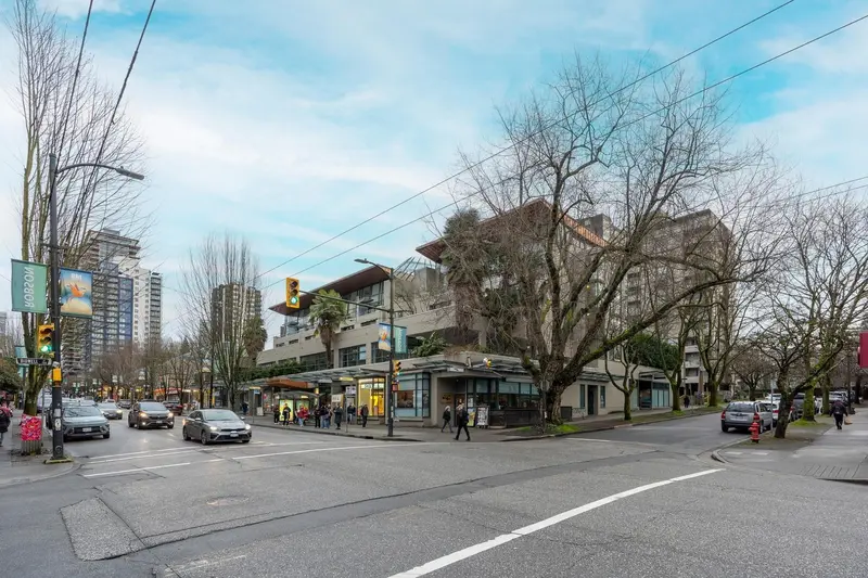 308 1688 ROBSON STREET - photo 1 of 20