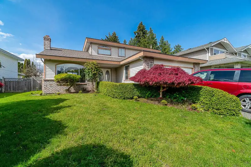 12439 70A AVENUE - photo 2 of 29