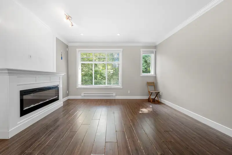 48 13670 62 AVENUE - photo 2 of 40